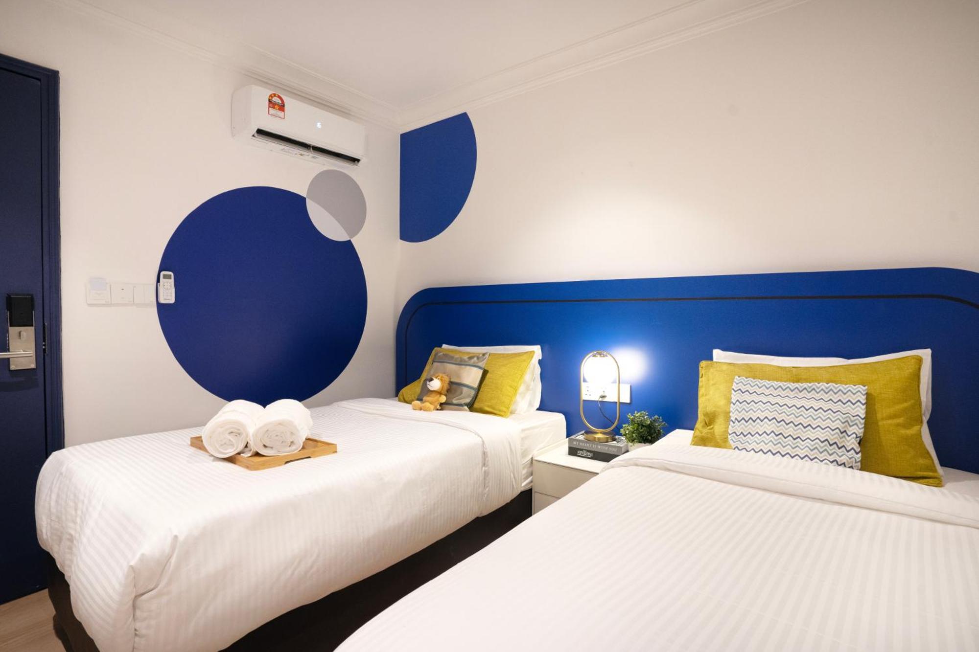 Ukiyo Suites Петалинг-Джая Экстерьер фото